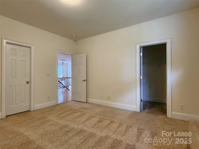 Building Photo - 5524 Strabane Dr