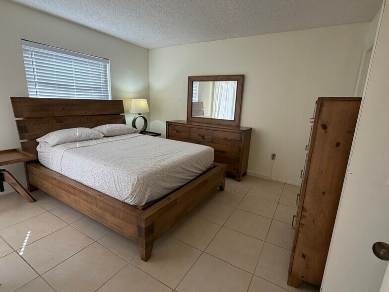 Building Photo - 7209 Cloister Dr