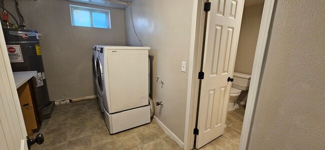 Building Photo - 3 bedroom Post Falls Home with 30x30 Shop