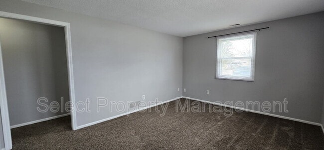 Building Photo - 3821 Aboite Lake Dr