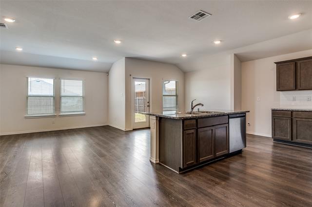 Building Photo - 208 Cultivator Ct