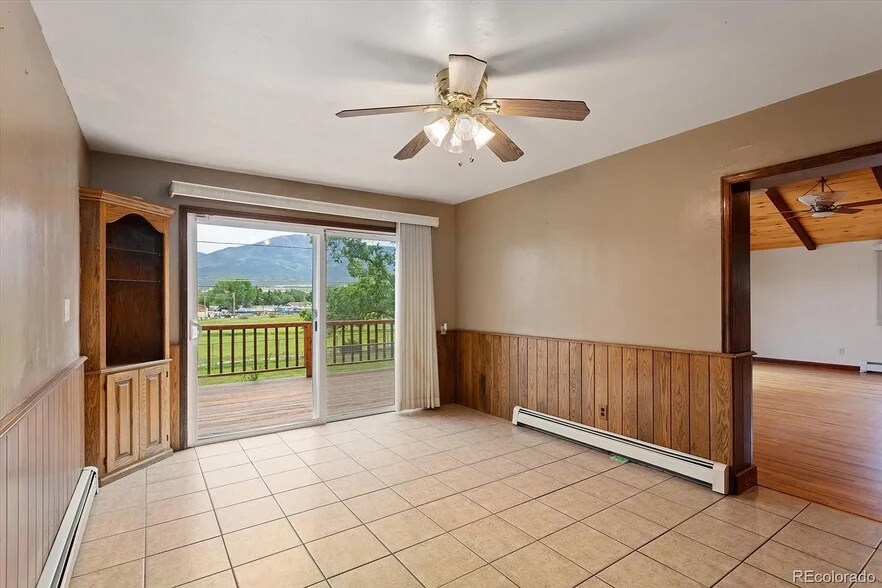 Dining Room - 413 Poncha Blvd