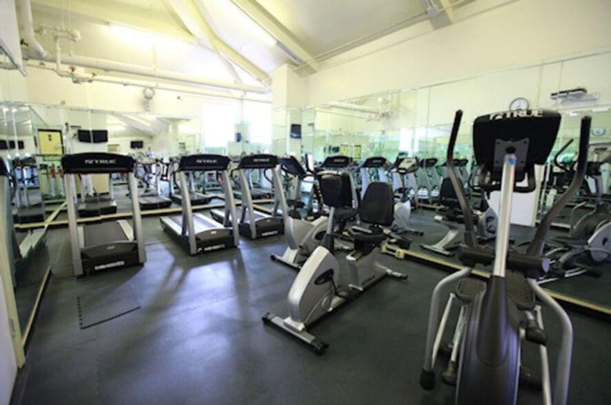 Building Photo - 76179 7th Ave