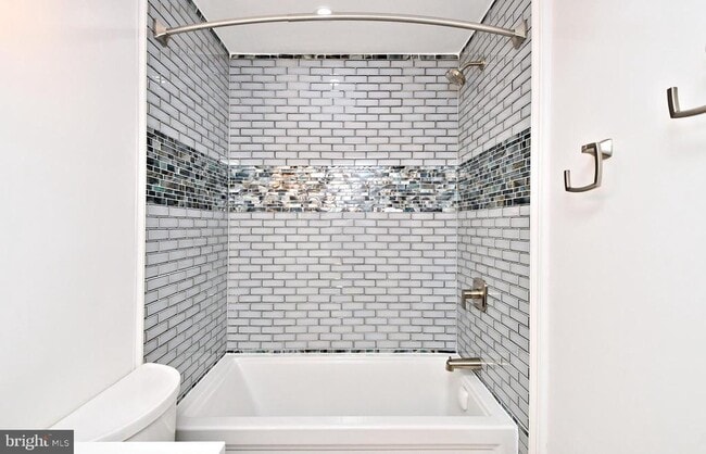 Building Photo - 1401 Society Pl