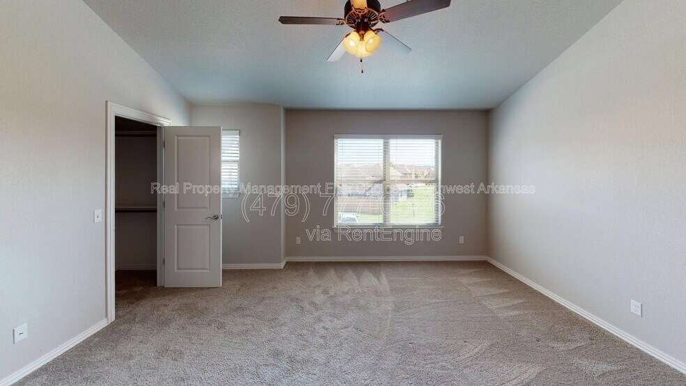 Building Photo - 2702 W Kilimanjaro Way