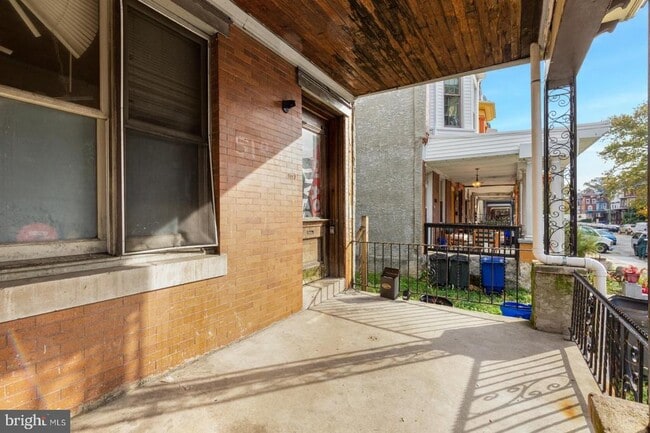 Building Photo - 5147 Hazel Ave