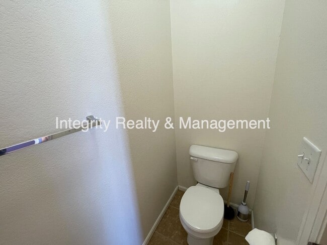 Building Photo - 1399 Turnberry Pl