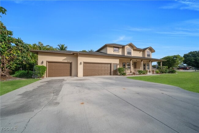 Building Photo - 2015 SE 12th St