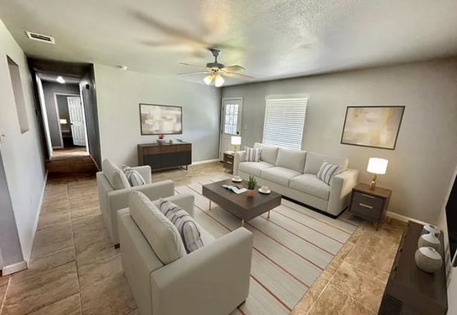 Building Photo - Beautifully remodeled 3 bed 1.5 bath in the desirable subdivision of Woodstone