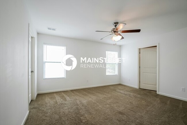 Building Photo - 4 Bedroom Pet-Friendly Home in Fultondale, AL with Main Street Renewal