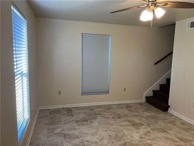 Building Photo - 316 Plantation Dr