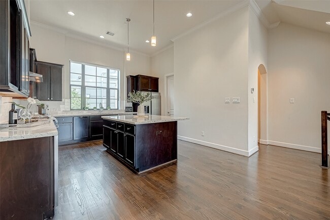 Building Photo - 5305 Weslayan St