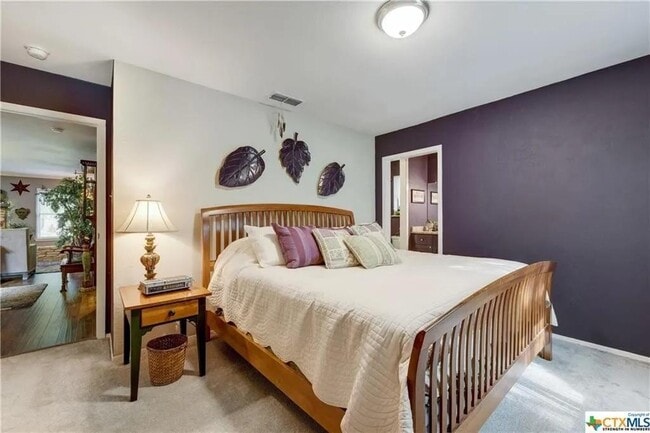 Building Photo - 13218 Villa Park Dr