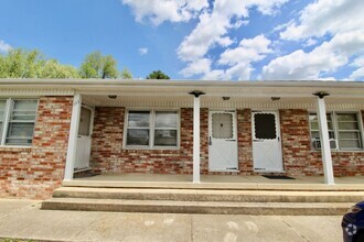 Building Photo - Adorable 1 Bed, 1 Bath Apartment in Bridge...