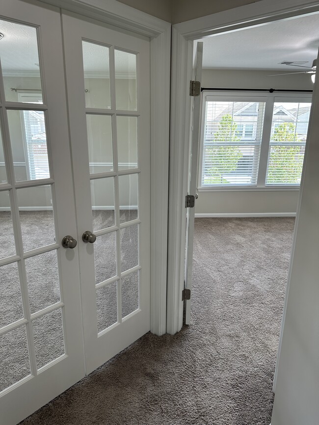 Building Photo - 3025 Lodge View Ct