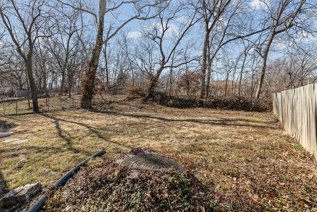 Building Photo - Tiehen Realty - Booth