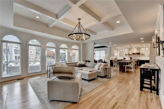 Building Photo - 9055 Preston Ln