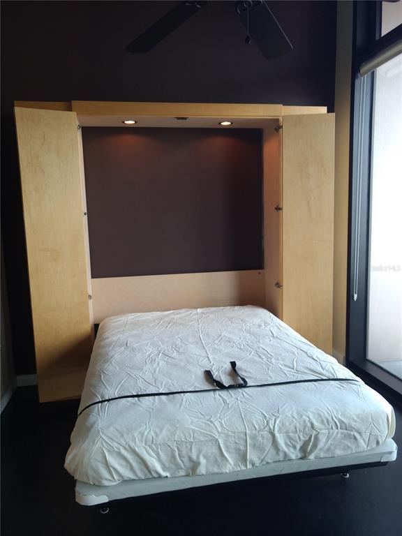 Building Photo - 175 2nd St S