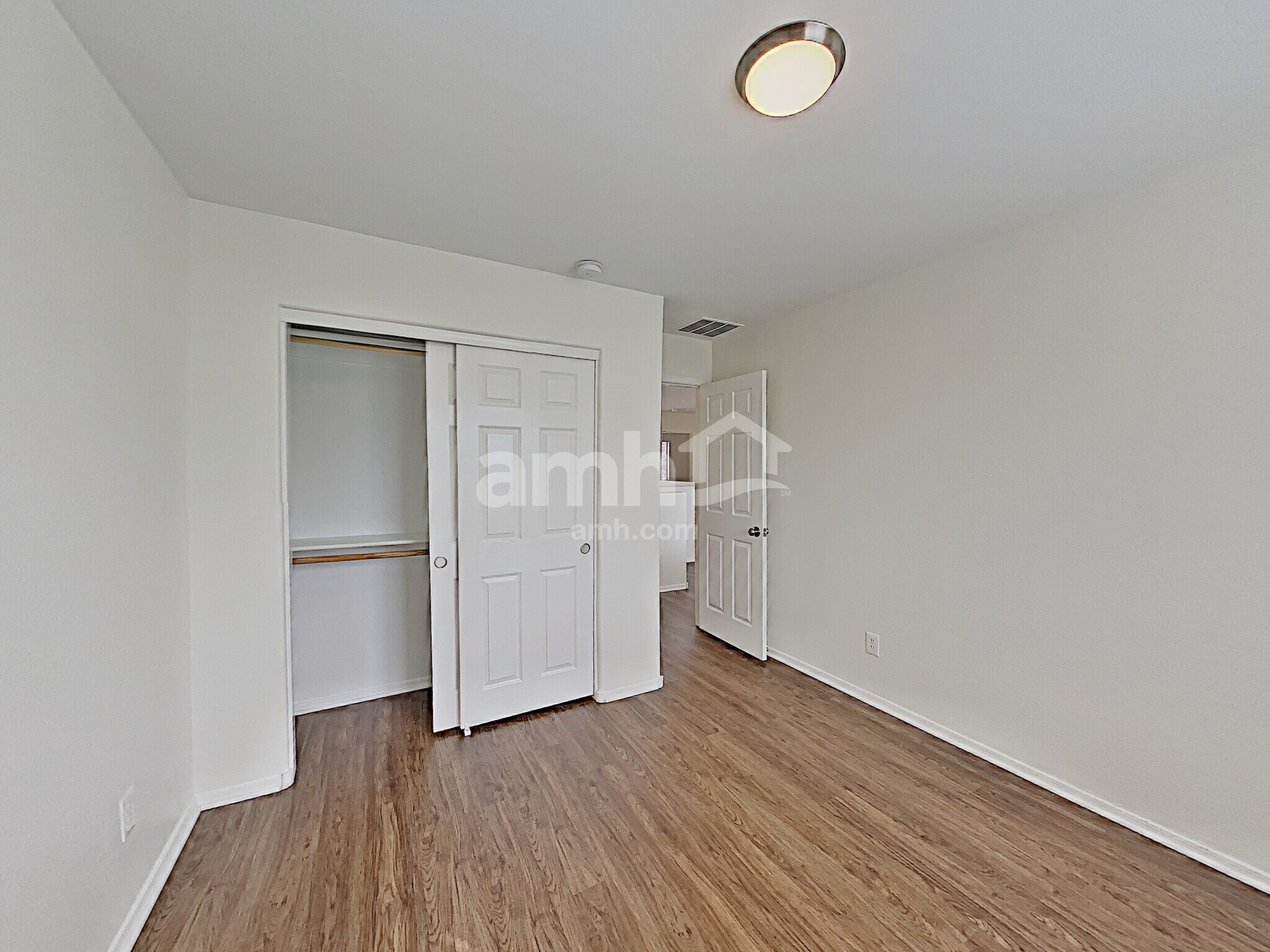 Building Photo - 16194 W Shangri La Rd