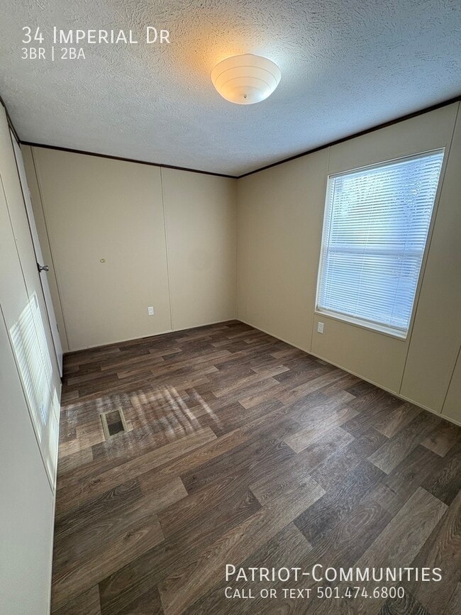 Building Photo - 34 Imperial Dr