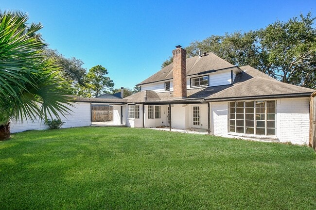 Building Photo - 7703 Braesridge Ct