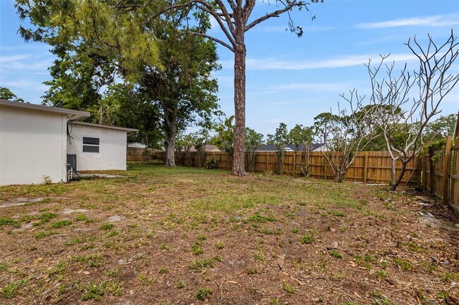 Building Photo - 4087 Vana Dr