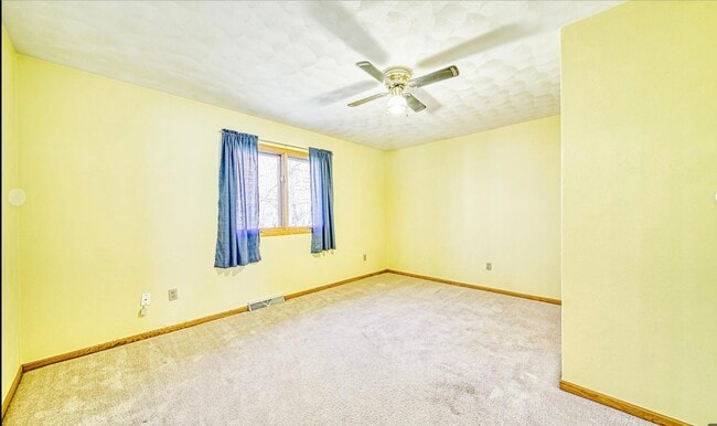 Building Photo - 3121 Carefree Dr