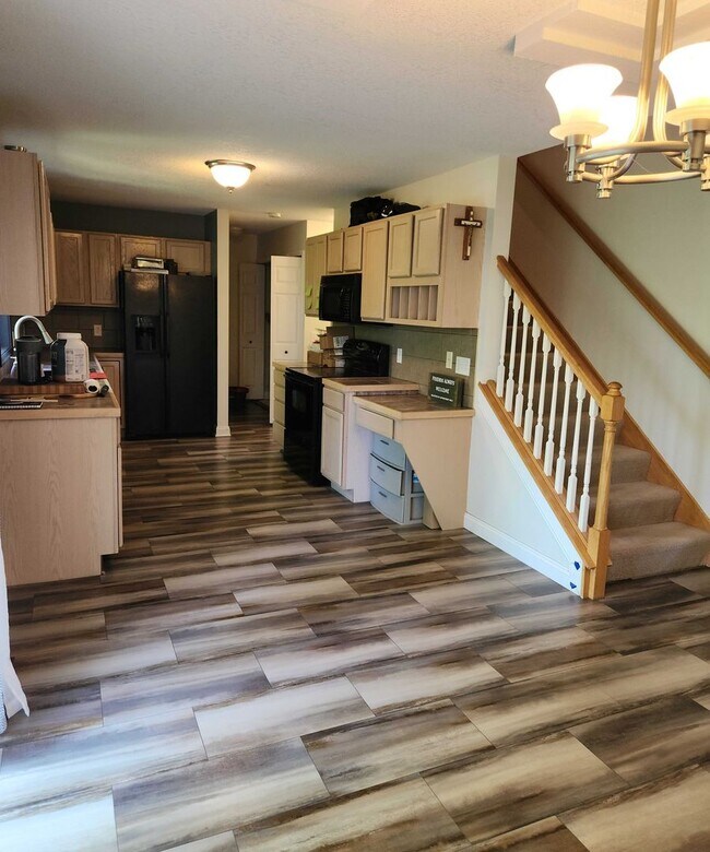 Building Photo - Ready to go forest lake 3 bed 4 bath townh...