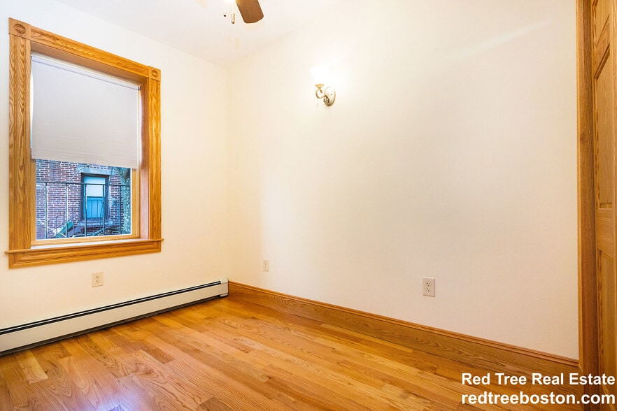 Building Photo - 46 Garden St