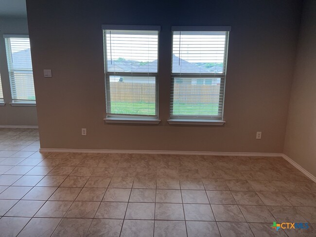 Building Photo - 5110 Natalia Rd