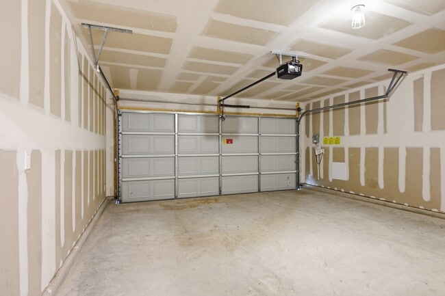 Building Photo - 1904 Marlin Spike Dr