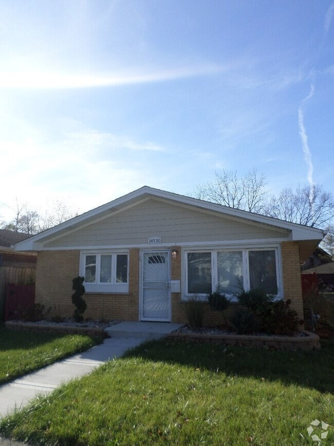 Building Photo - 14730 Honore Ave