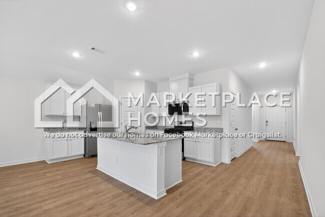 Building Photo - 3050 Rosalee Ln