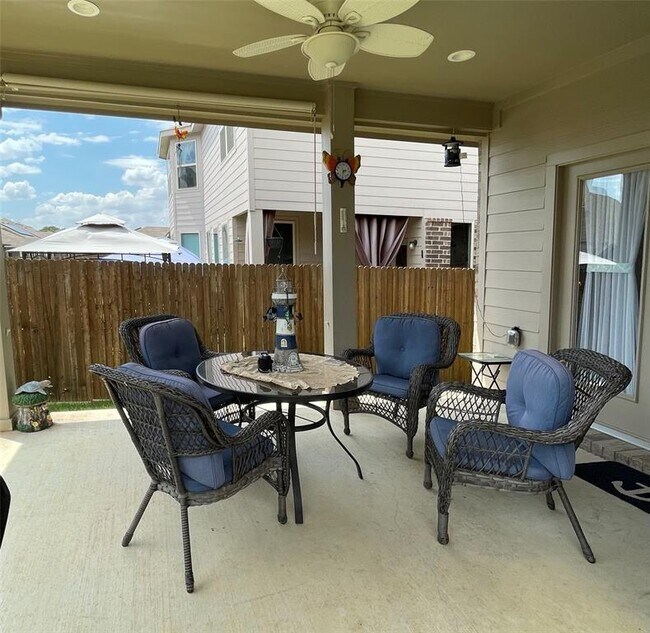 Building Photo - 5616 Las Lomas Ln