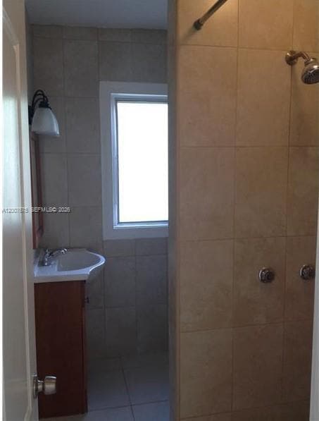 Building Photo - 305 NE 2nd Ave