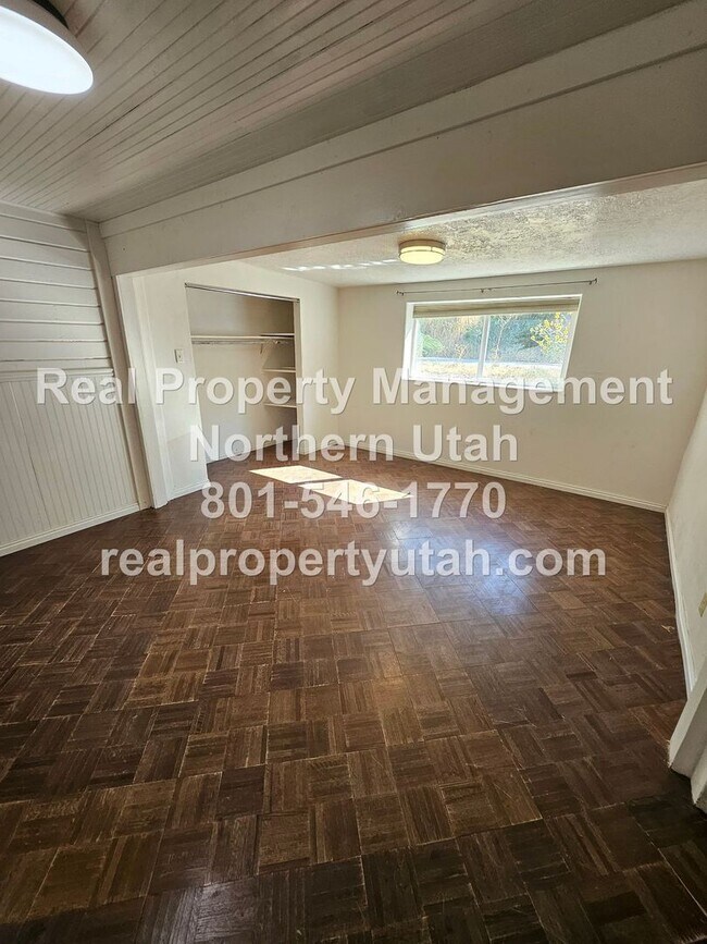 Building Photo - 3 Bedroom 1 Bath Home Now Available in Ogden