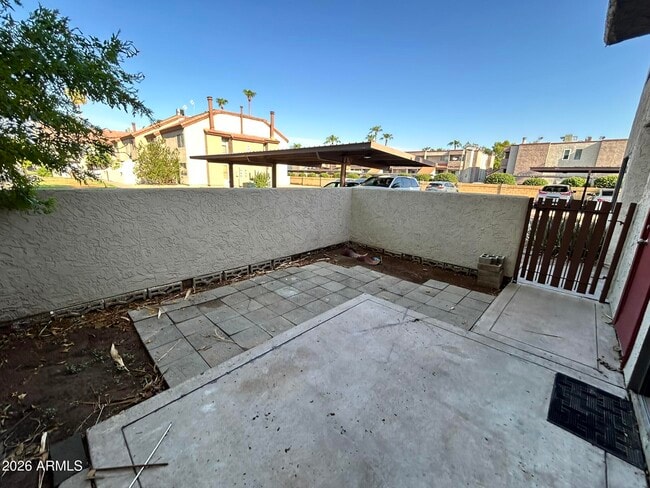 Building Photo - 2040 S Longmore