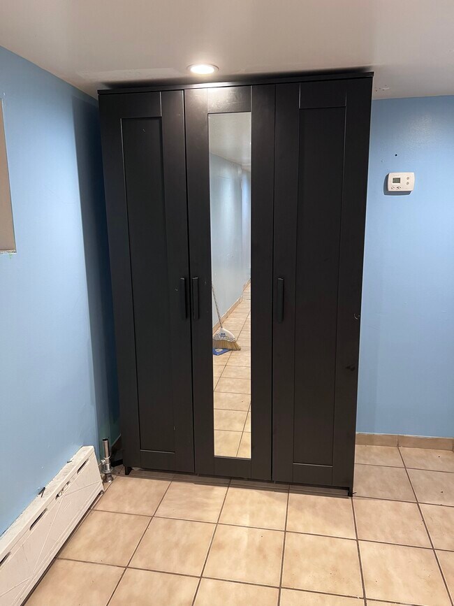 Building Photo - 56 Orange Ave