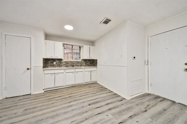 Building Photo - 3727 Prudence Dr