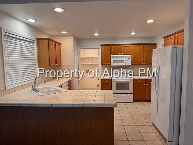 Building Photo - 3048 W Kendrick St