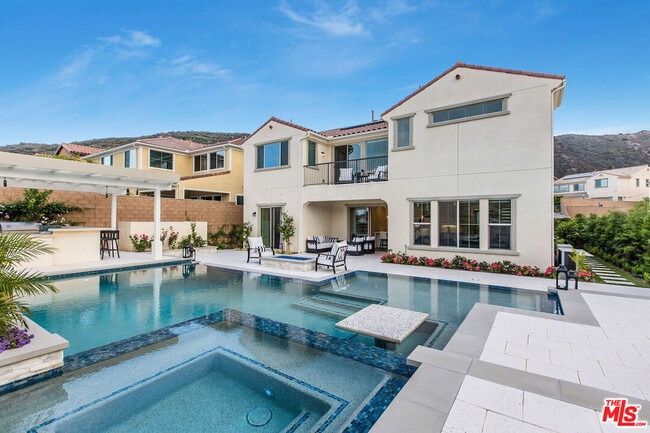 Building Photo - 24407 Clear Creek Pl