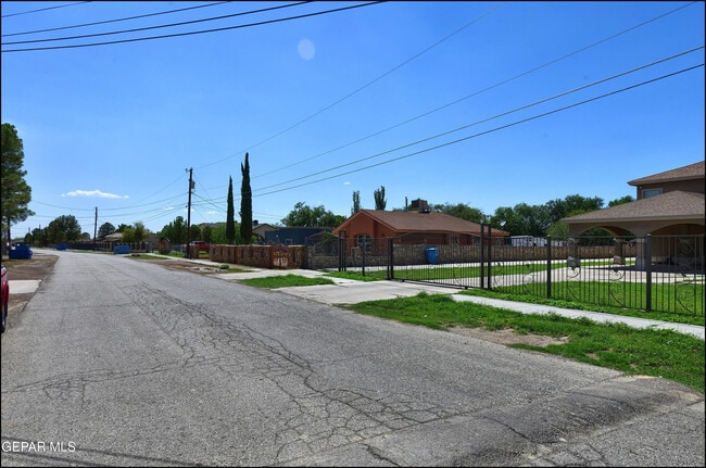 Building Photo - 528 Liahona Dr