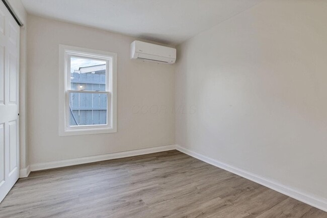 Building Photo - 561 Erickson Ave