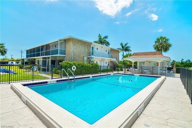Building Photo - 330 Kon Tiki Dr