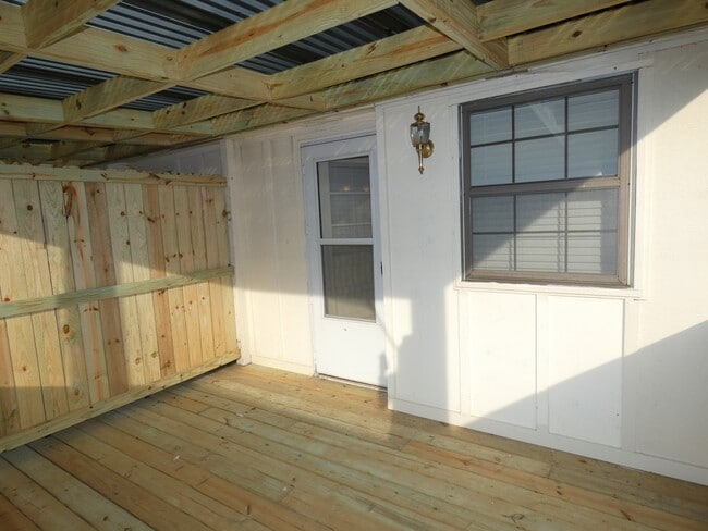 Building Photo - 5903 Creek View Dr