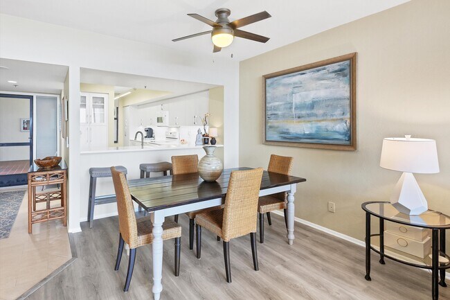 Building Photo - 1930 Harbourside Dr