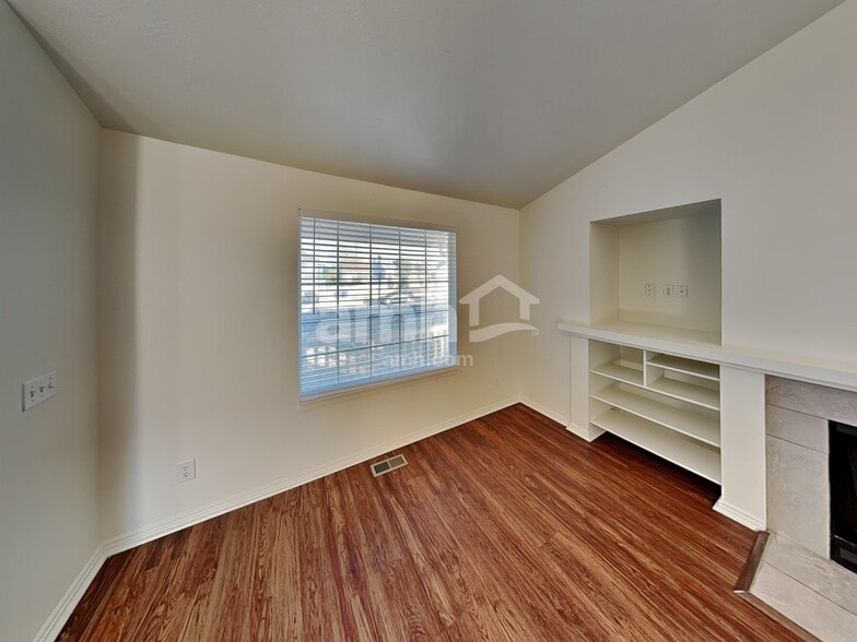 Building Photo - 3328 Celebration Dr