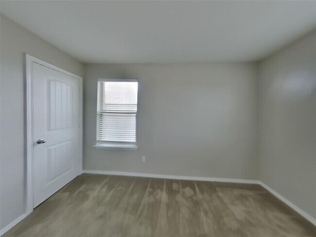 Building Photo - 119 Gustaf Trl