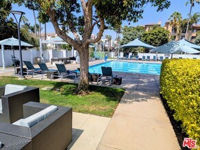 Building Photo - 7100 Playa Vista Dr