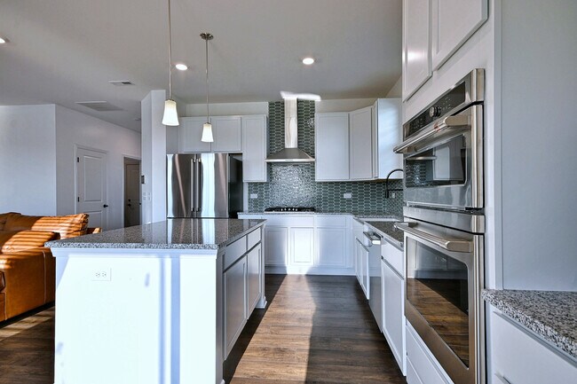Building Photo - 311 Dennis Ln